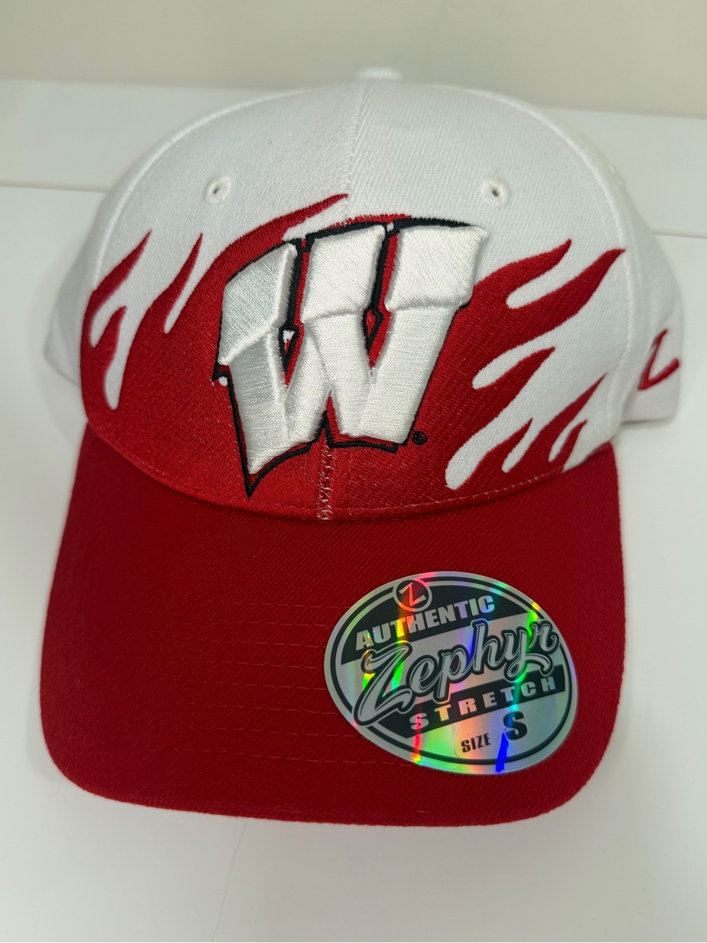 Wisconsin Badgers Zephyr Flame Stretch Fit Hat NWT Size S Y2K Streetwear